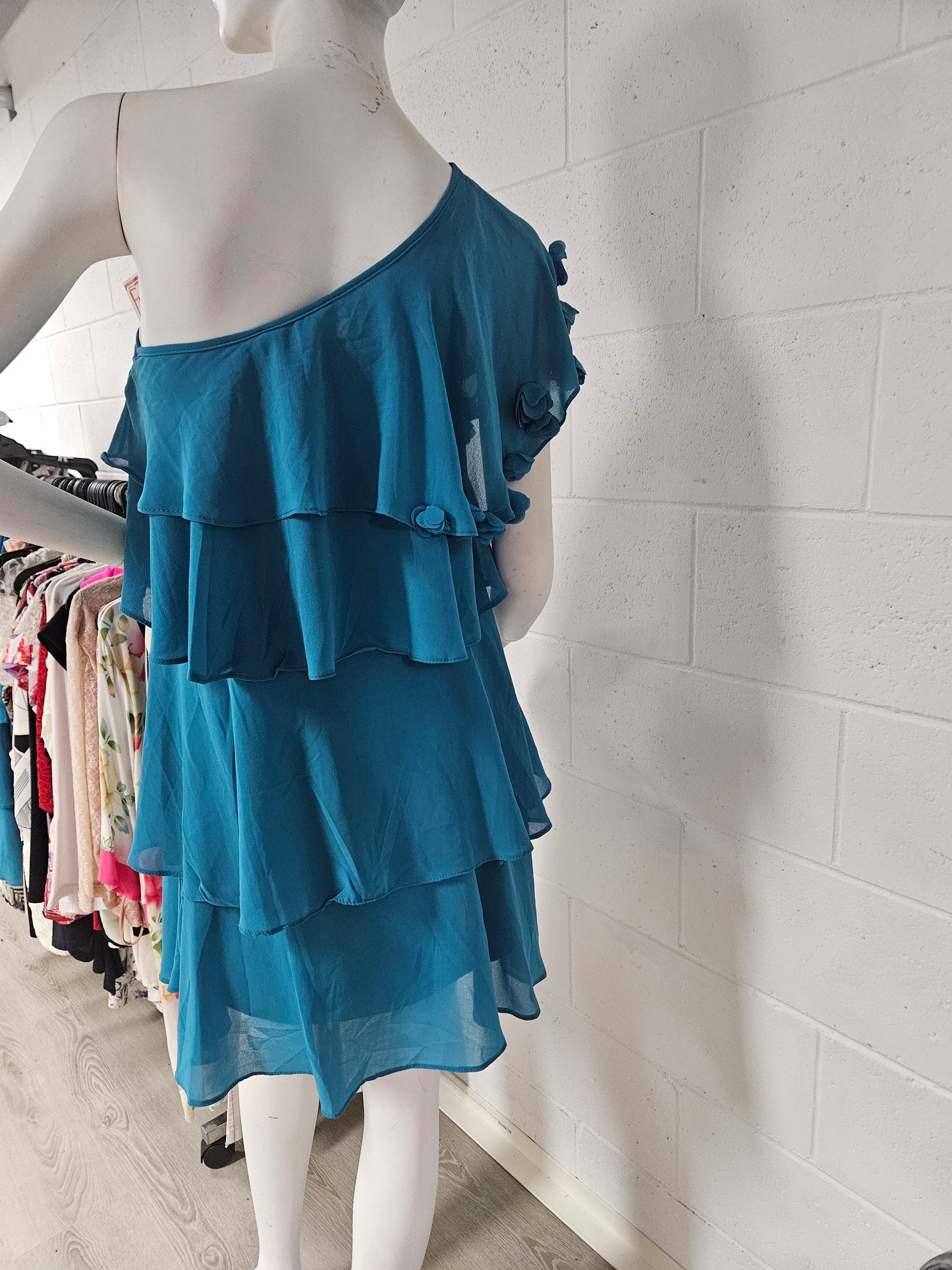 One Shoulder chiffon Layered dress