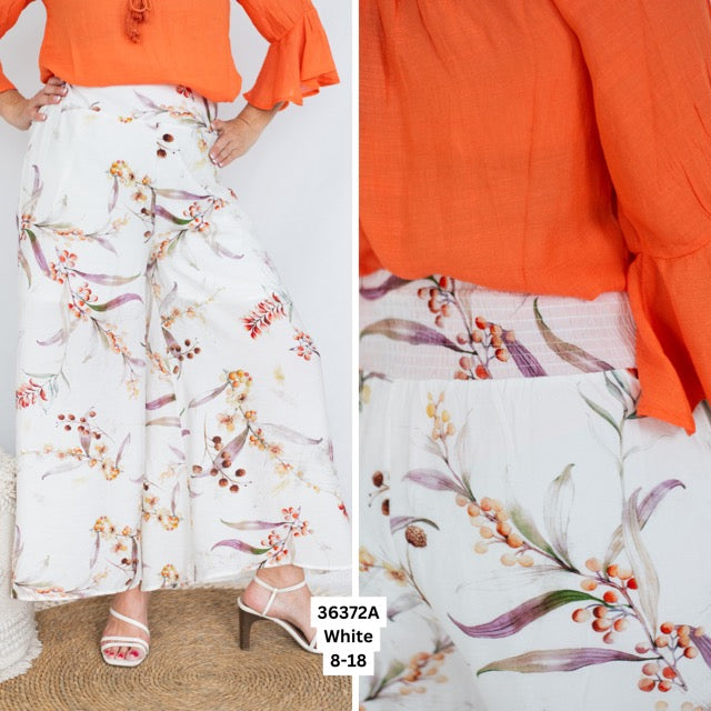 White Floral Print Pants Item Code P36372A