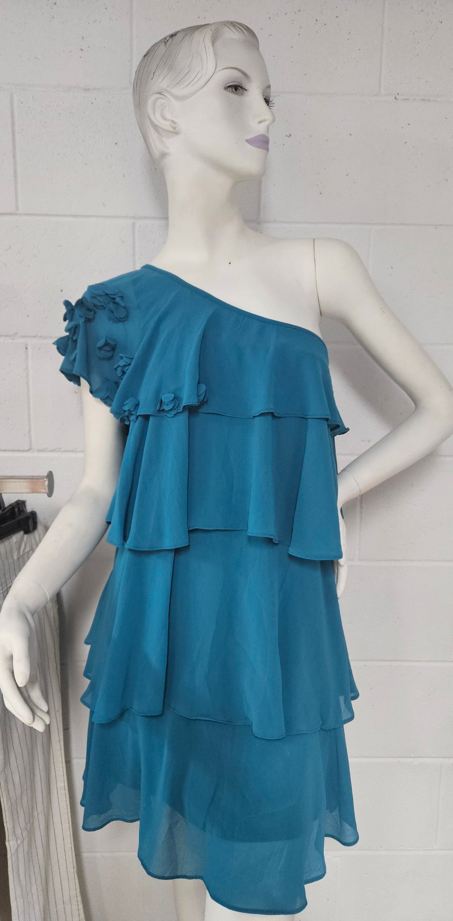 One Shoulder chiffon Layered dress